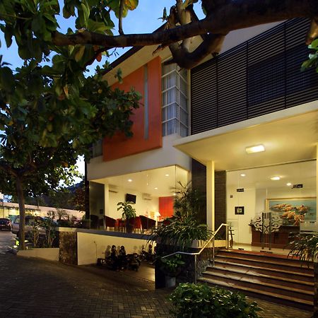 Emersia Malioboro Hotel Yogyakarta Exterior photo